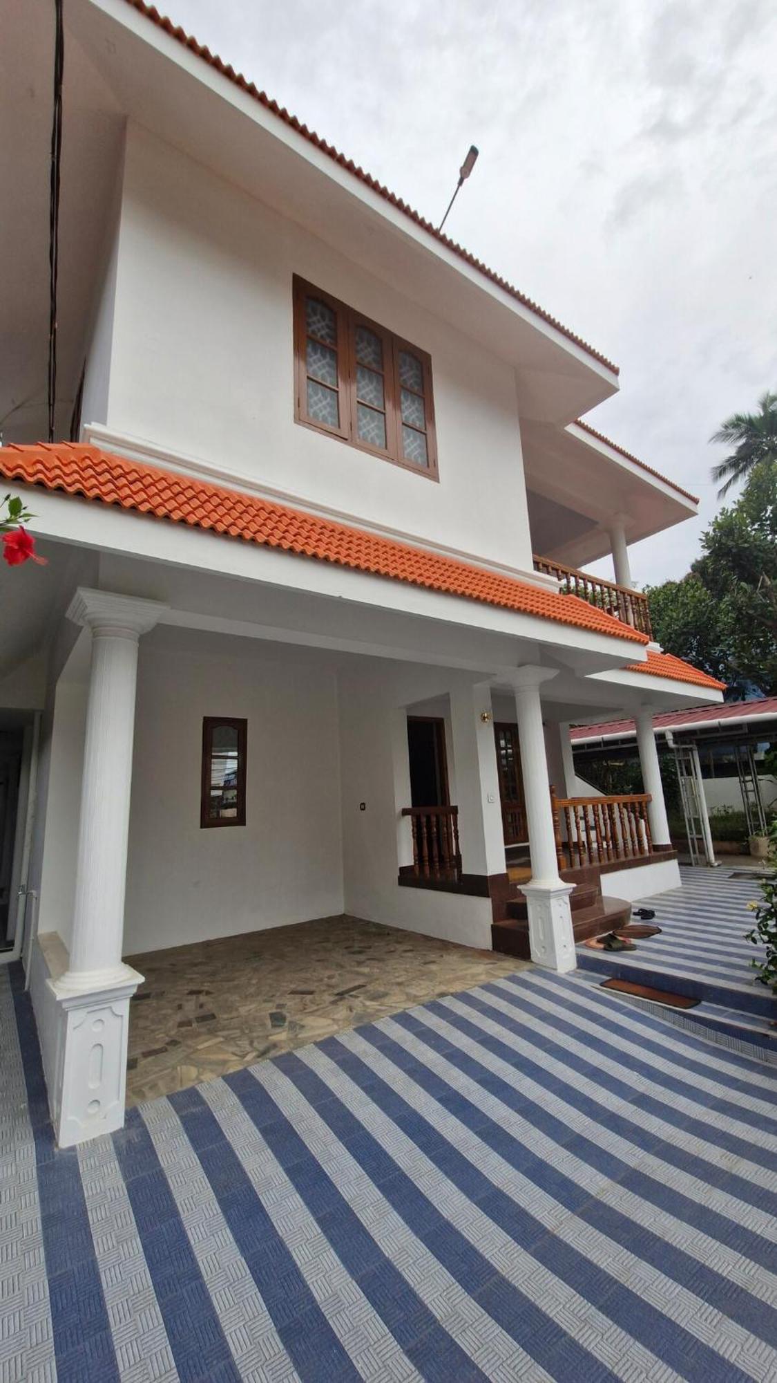 Spacious 5-Bedroom Home Thiruvananthapuram Esterno foto